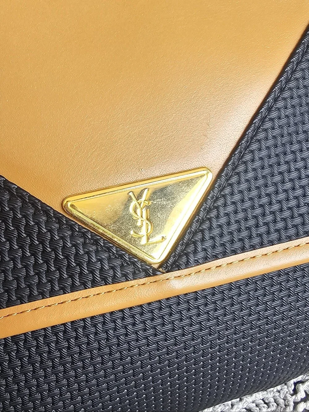 Yves Saint Laurent classic ysl